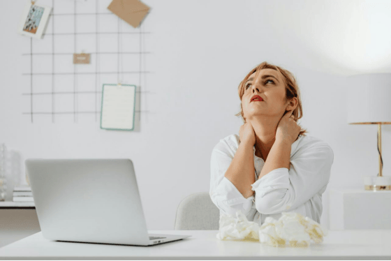 久坐族福音：7个上背部伸展，告别肩颈酸痛